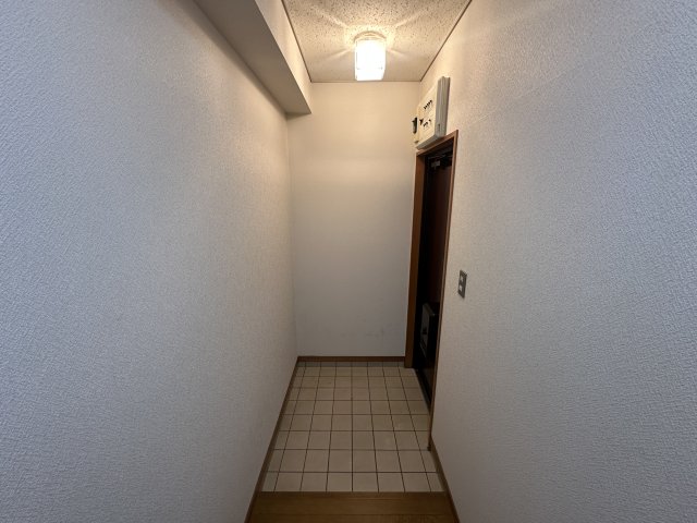 玄関　別部屋参考 ※他部屋参考写真