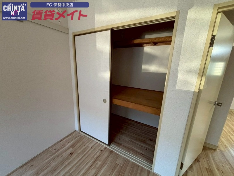 収納　同型反転タイプのお写真です。