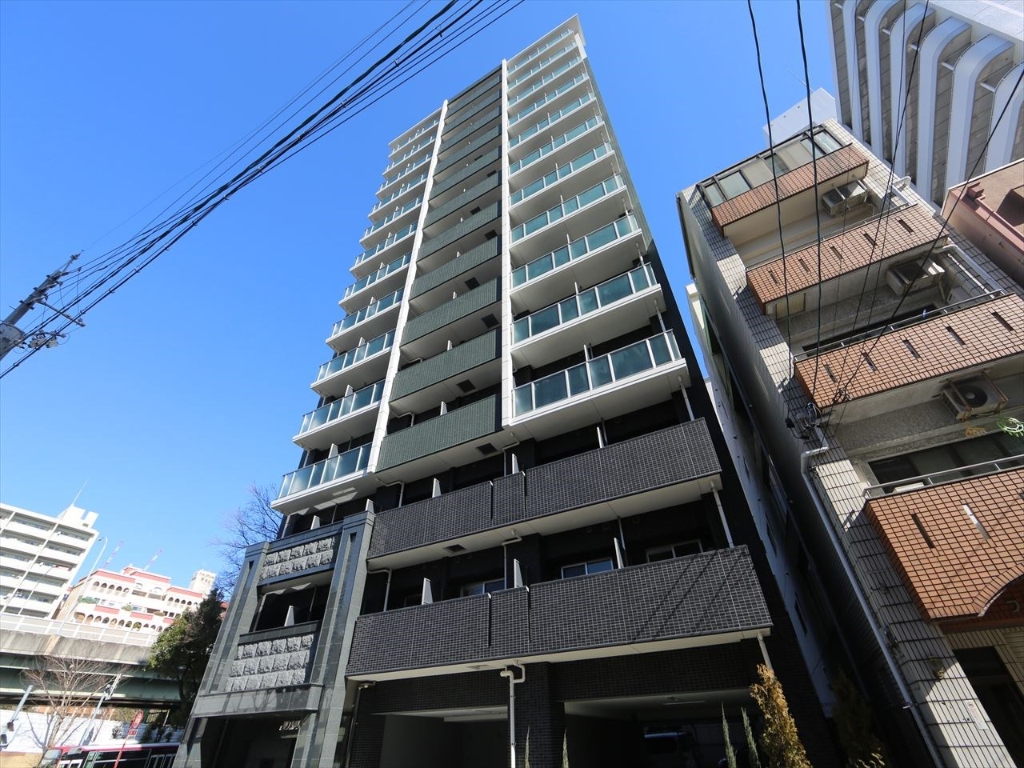 建物外観　外観　オートロック　宅配ＢＯＸ　防犯カメラ付　外壁タイル張り