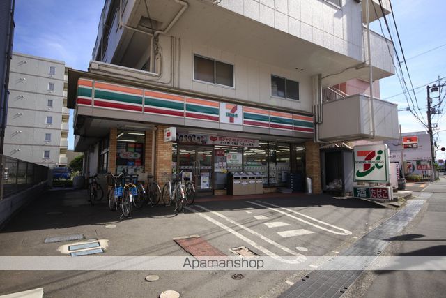 コンビニ　セブンイレブン（コンビニ）まで579m