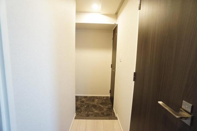 玄関　※別部屋の参考写真です。