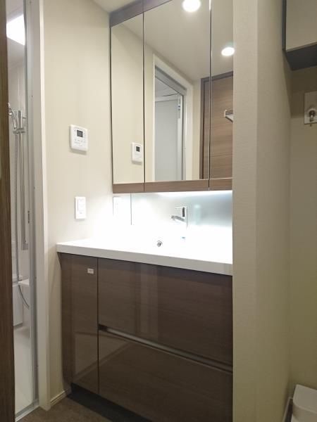 洗面設備　使いやすい洗面所です