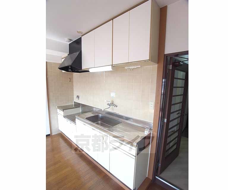 キッチン　ワイドサイズのキッチンです。