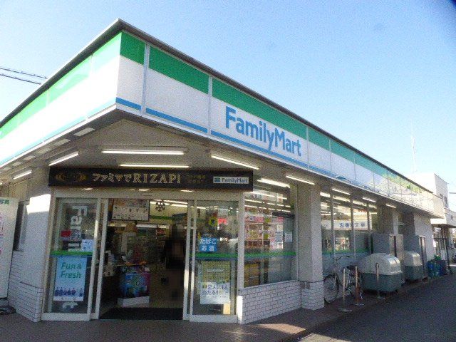 コンビニ　ファミリーマートせんげん台駅前店（コンビニ）まで504m