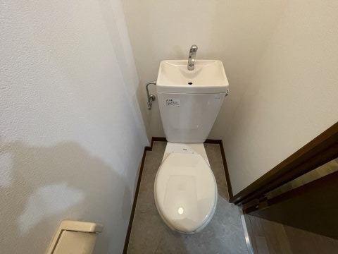 トイレ　落ち着いたトイレです