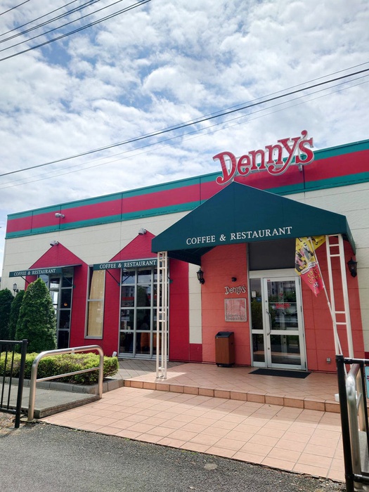 飲食店　デニーズ（飲食店）まで270m