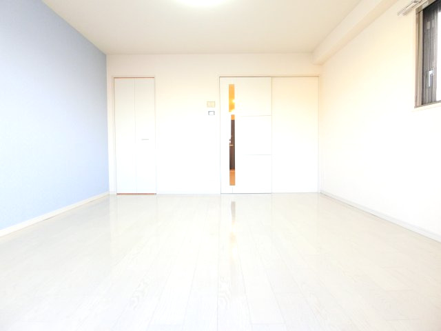 居室・リビング　詳細は、RISUMO江坂本店→06-6155-7137まで♪