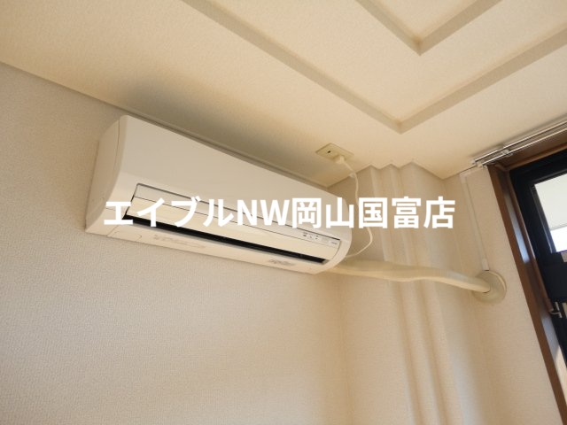 その他設備　エアコン（２台）