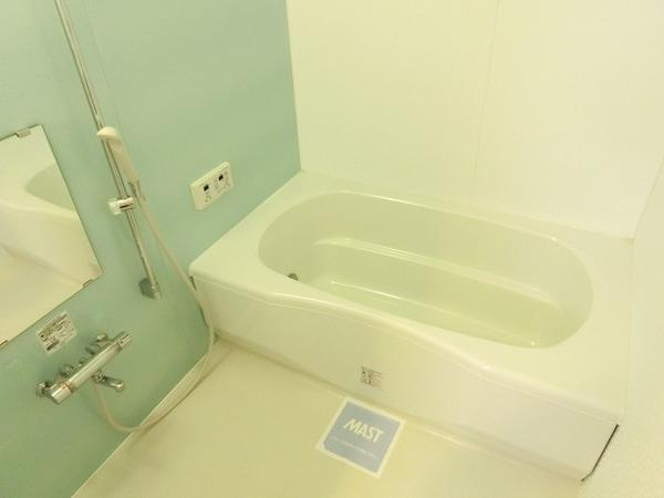 バス・シャワールーム　追い焚き給湯！