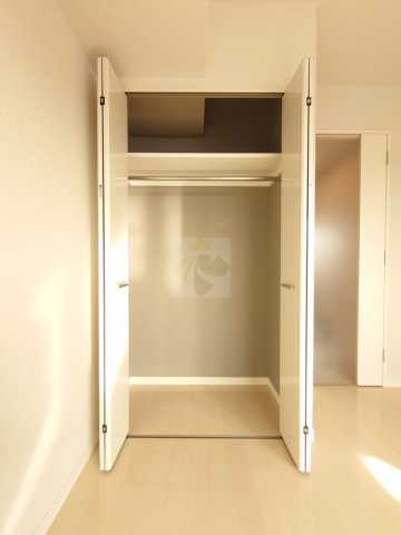 収納　カスタリア北上野