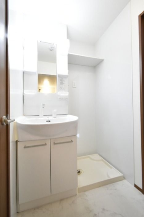洗面設備　※同じ間取りの別部屋の写真となります