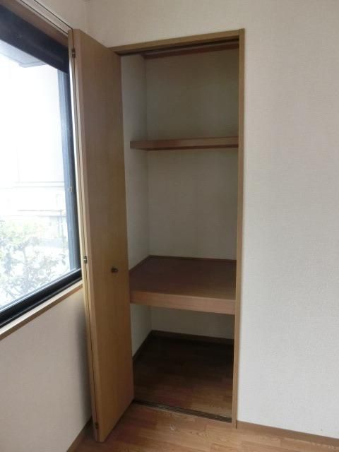 収納　※別号室参考写真です