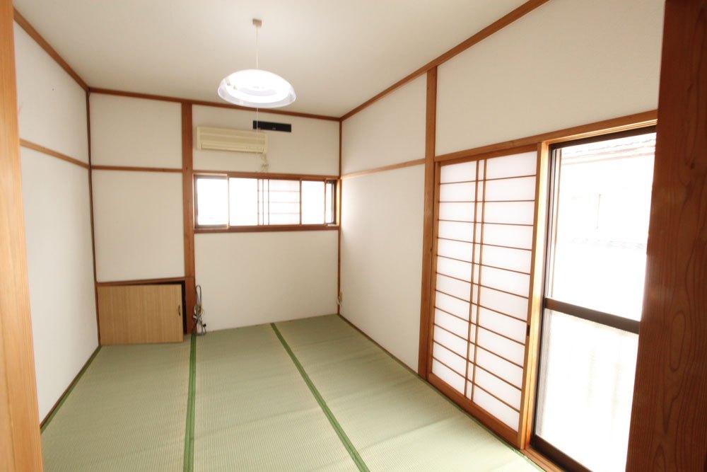 その他　２Fの１室　現在は畳から洋室になっています