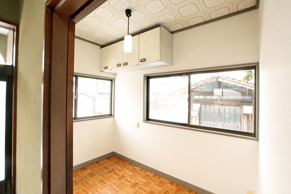 眺望　玄関脇にあるフリースペース　４畳ほどです