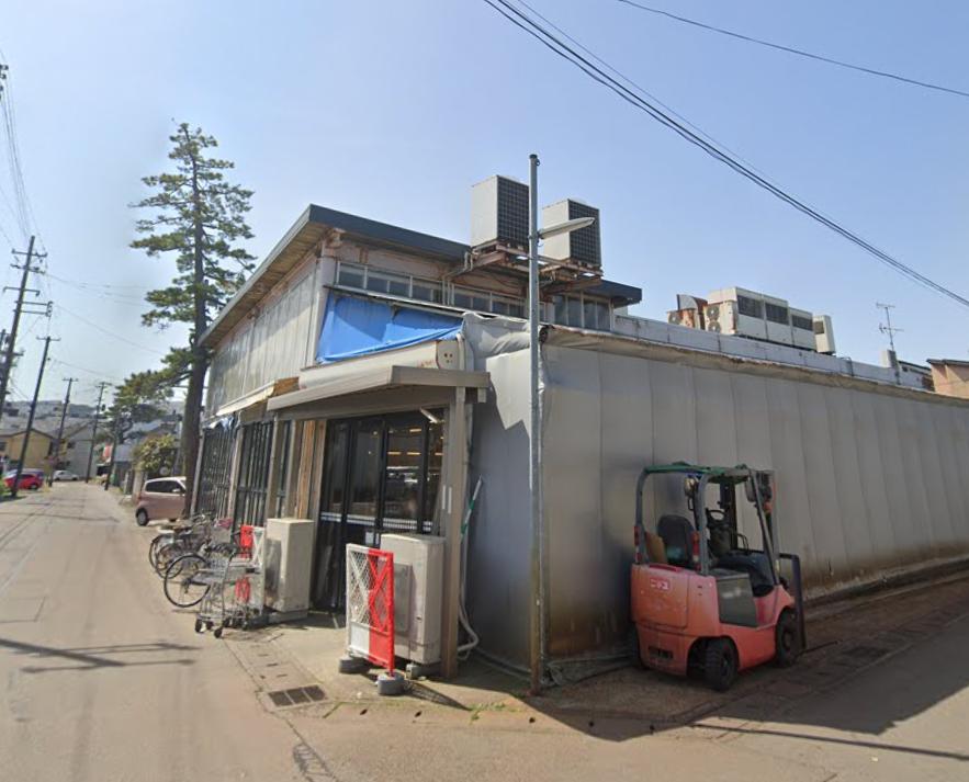 スーパー　タカマツストアー（スーパー）まで727m