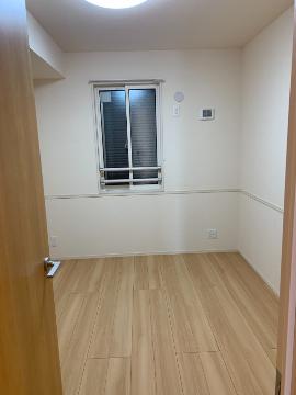 居室・リビング　室内