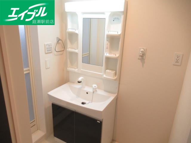 洗面設備　洗髪洗面化粧台