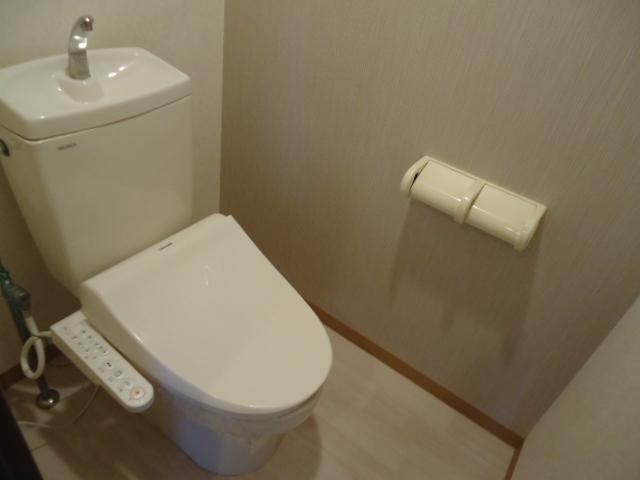 トイレ　別部屋写真、参考になります