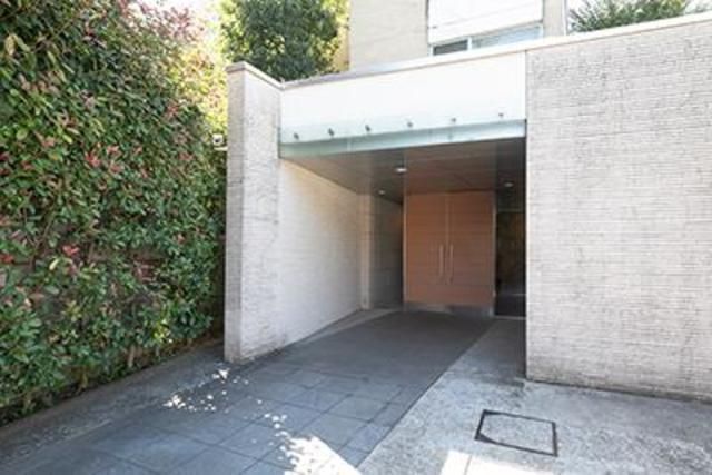 エントランス　■防犯カメラ■オートロック