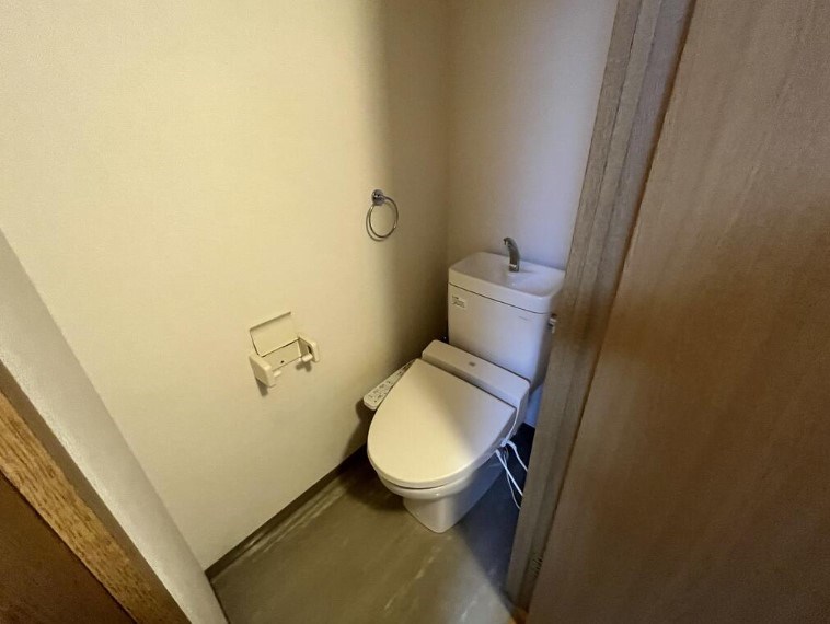 トイレ　※別室参考写真