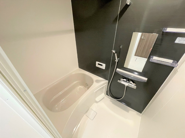 バス・シャワールーム　※同じ間取りのお部屋の参考写真となります。
