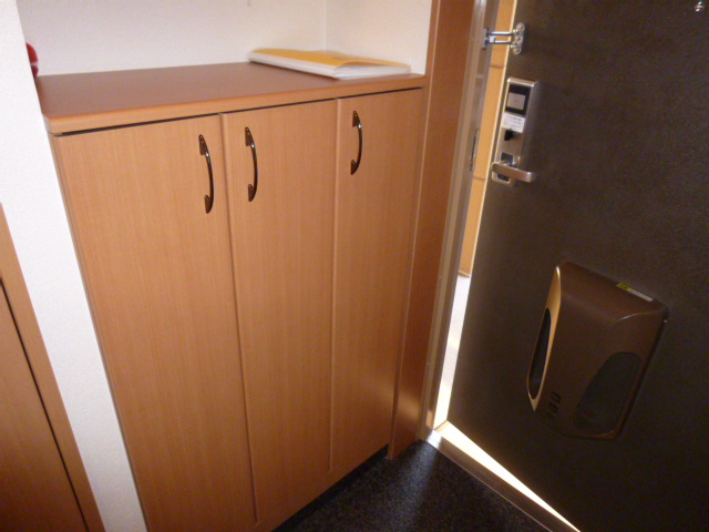 玄関　シューズボックス