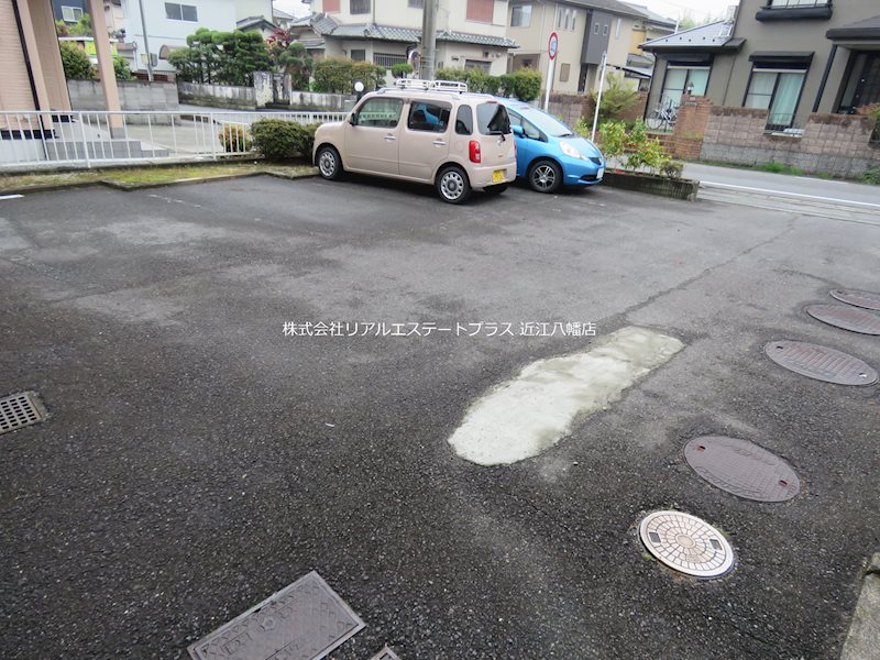 駐車場　敷地内2台可