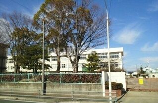 小学校　豊橋市立豊小学校（小学校）まで506m