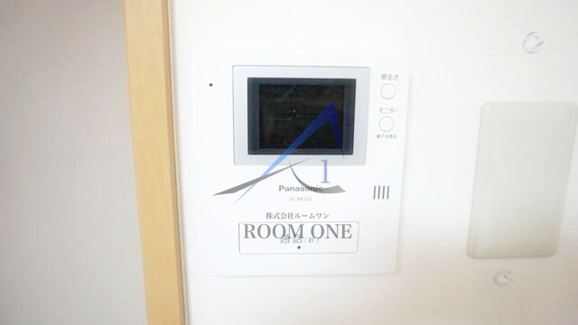 セキュリティ　モニター付きインターホンです。