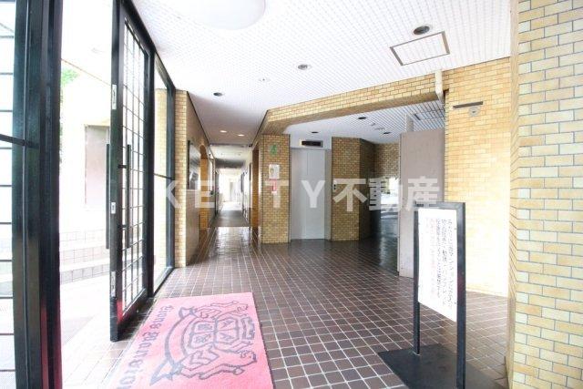 ロビー　ゆとりのあるロビーです