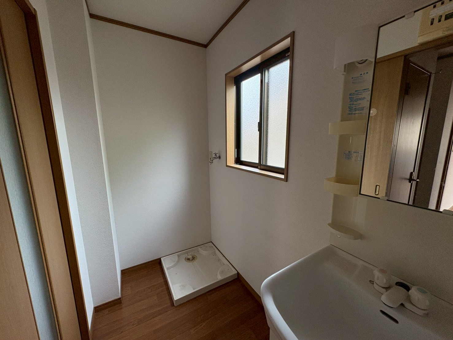 その他設備　広々脱衣場！