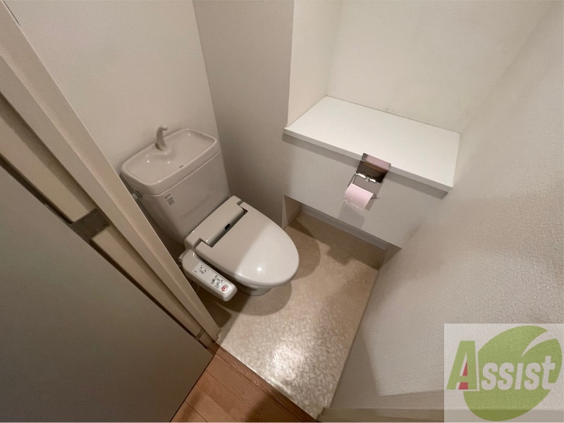 トイレ　トイレははじめからウォシュレット付きです！