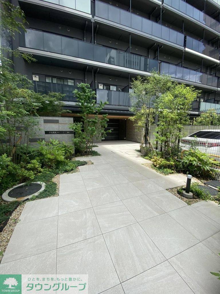 エントランス　庭