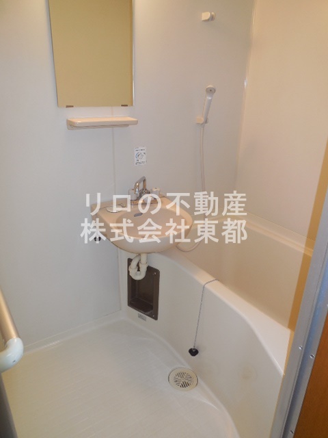 バス・シャワールーム　前回募集時のお写真です。