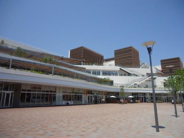 ショッピングセンター　テラスモール湘南（ショッピングセンター）まで800m