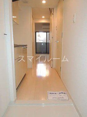 玄関　※別部屋参考写真です。