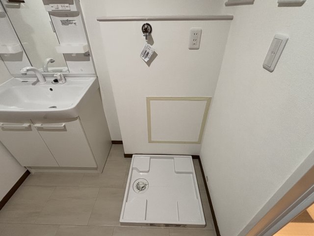 その他設備　室内洗濯機置き場※別部屋参考写真