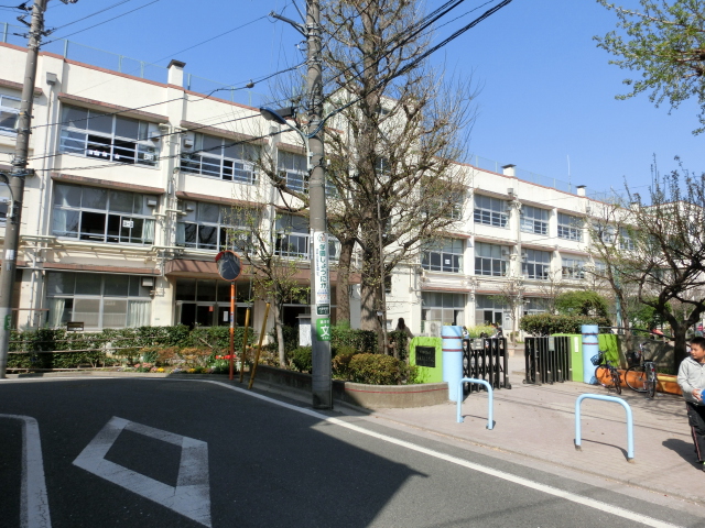 小学校　練馬区立 大泉第三小学校（小学校）まで120m
