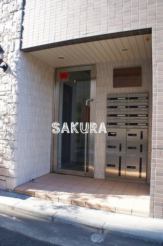 エントランス　管理の行き届いたエントランスです♪