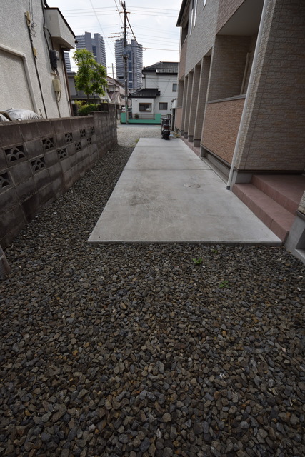 その他共有部分　～広い敷地です～