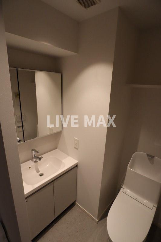 洗面設備　※別号室参考写真(同タイプ)