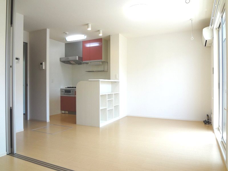 居室・リビング　他の号室の参考画像です。