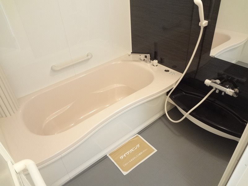 バス・シャワールーム　他の号室の参考画像です。