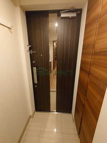 玄関　別部屋の参考写真です。