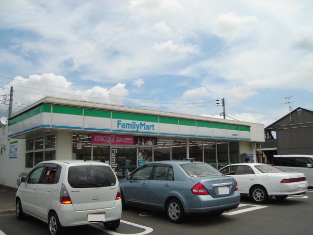 その他　ファミリーマート岩切青津目店（その他）まで656m