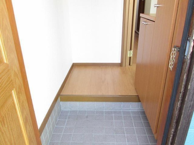 玄関　図面と現状に相違がある場合には現状を優先