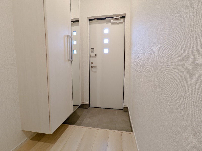 玄関　図面と現状に相違がある場合には現状を優先