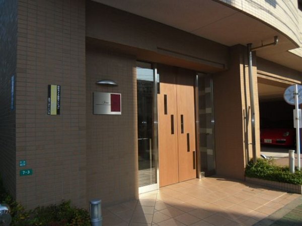 エントランス　オートロック付き