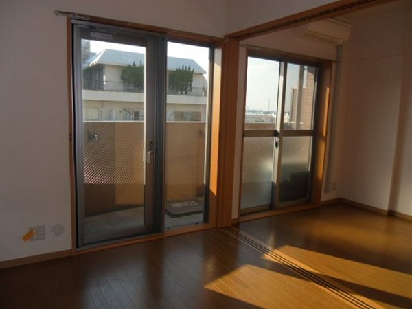 その他部屋・スペース　居室フローリング