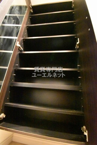 収納　シューズボックス